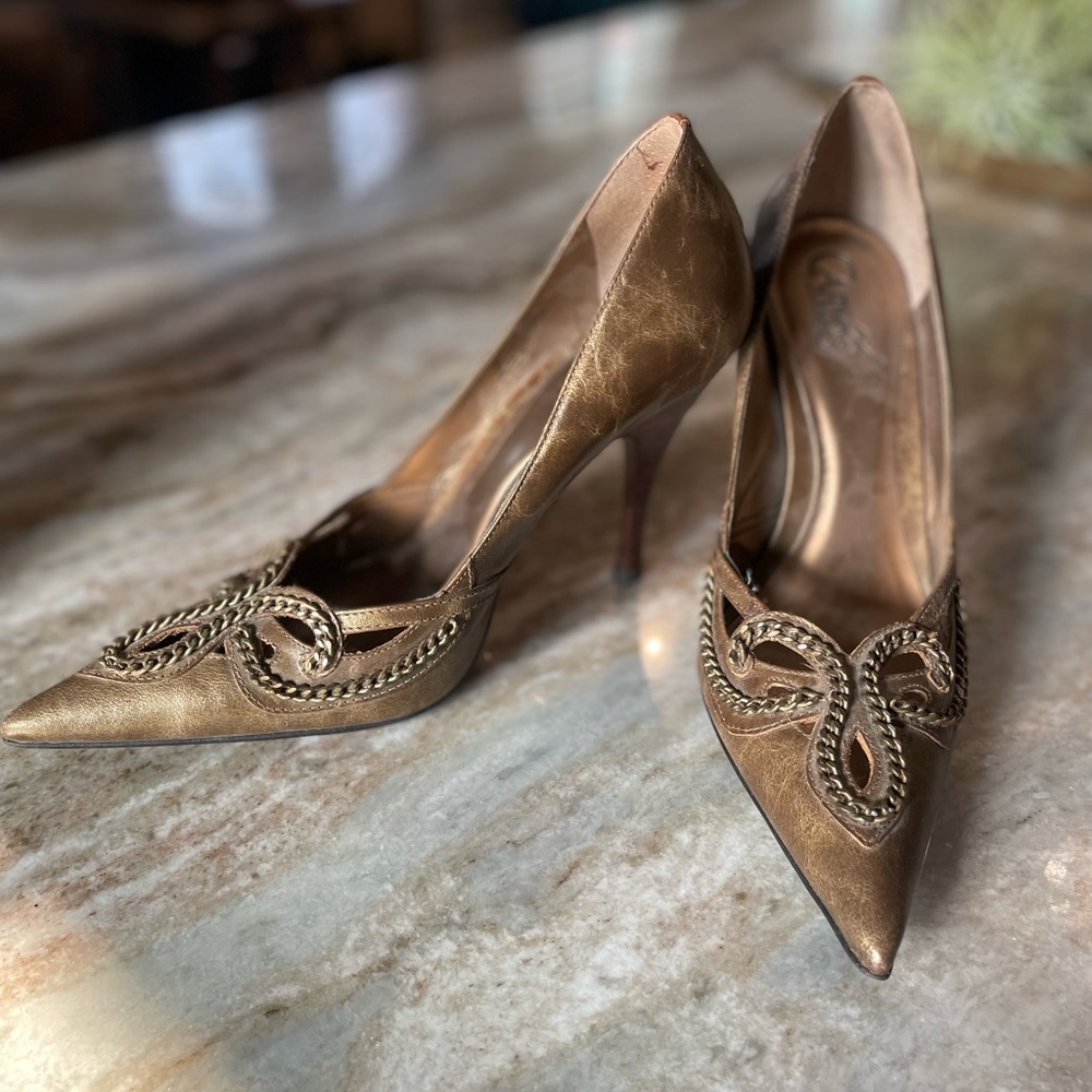 Carlos Santana Chainber Heels - Gold